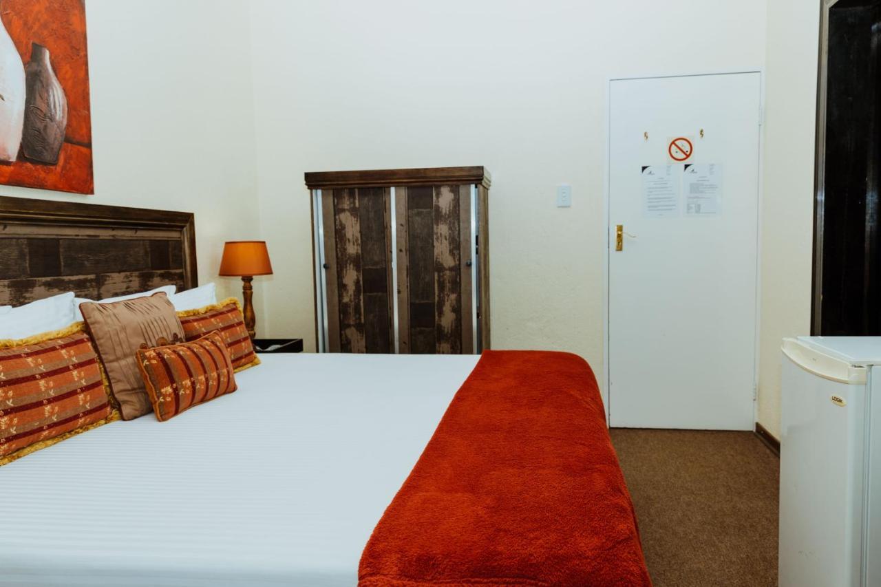 Boubou Bed And Breakfast Rustenburg Eksteriør billede